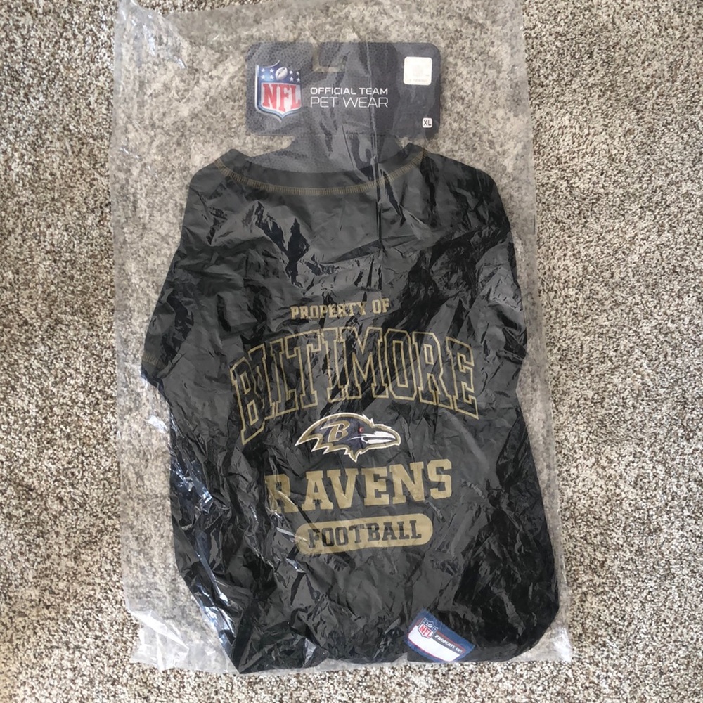 NWT Official NFL Baltimore Ravens Dog Shirt. XL.